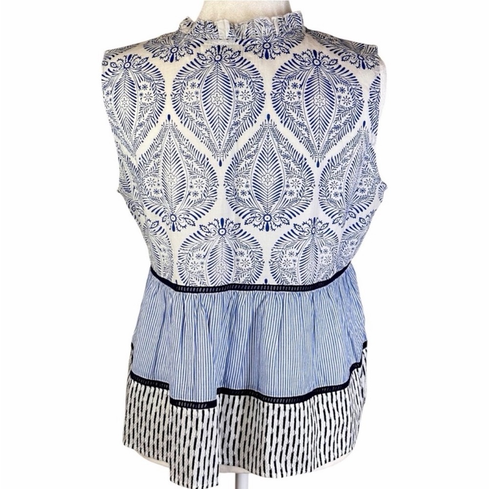 THML Blue and White Patterned Sleeveless Blouse - Picture 2 of 3
